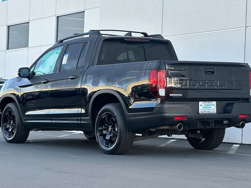 Used 2025 Honda Ridgeline Black Edition image 5