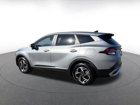 Used 2025 Kia Sportage LX FWD image 10