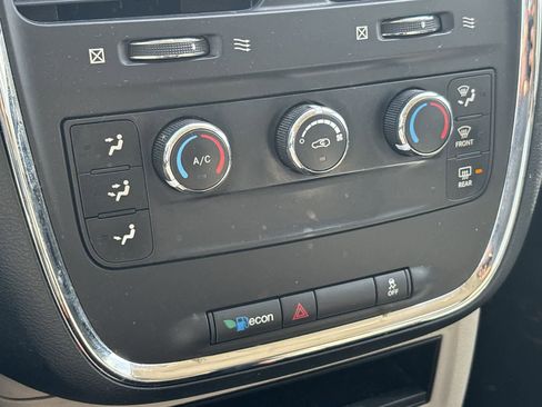 Used 2014 Dodge Grand Caravan American Value Package image 13