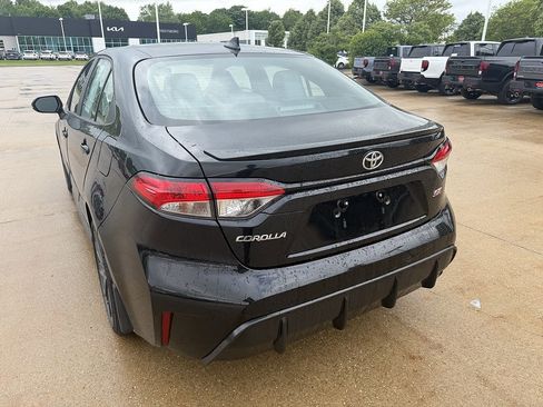 Used 2025 Toyota Corolla SE FWD image 5