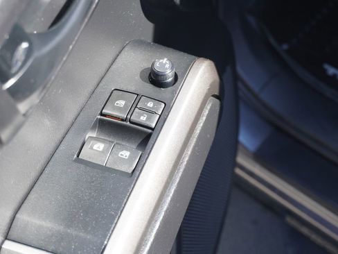 Used 2019 Toyota Tacoma SR5 w/ SR5 Appearance Package (SM) AWD/4WD image 15