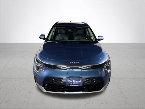 Used 2024 Kia Niro Wind w/ Wind Preserve Package FWD image 3