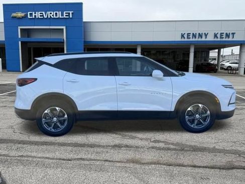 Certified 2024 Chevrolet Blazer LT w/ Convenience Package FWD image 3