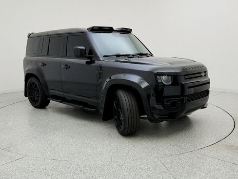 Used 2024 Land Rover Defender 110 V8 image 3