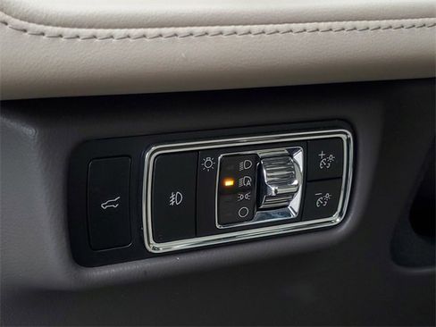 Certified 2024 Lincoln Aviator Reserve w/ Equipment Group 201A image 15