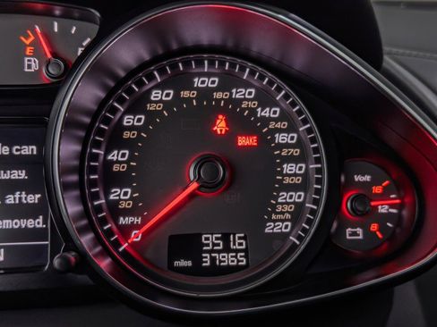 Used 2014 Audi R8 V8 image 26