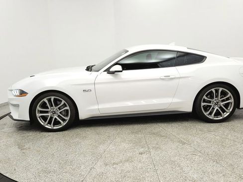 Used 2022 Ford Mustang GT Premium w/ Equipment Group 401A RWD image 2