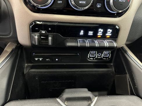 Used 2019 RAM 1500 Laramie AWD/4WD image 20