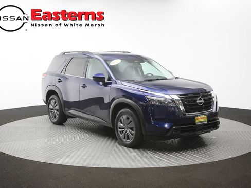 Used 2025 Nissan Pathfinder SV FWD image 48