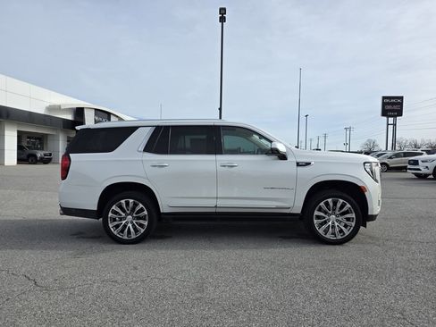 Used 2021 GMC Yukon Denali w/ Denali Ultimate Package image 9