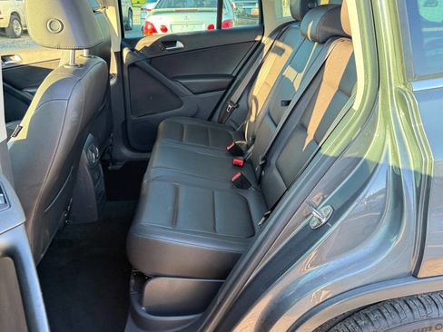 Used 2016 Volkswagen Tiguan SE image 7