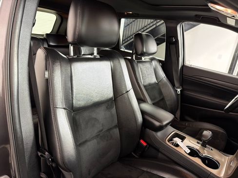 Used 2015 Jeep Grand Cherokee Altitude AWD/4WD image 23