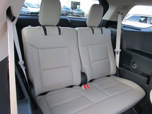 Used 2022 Ford Explorer Limited w/ Hybrid Equipment Group 310A image 25