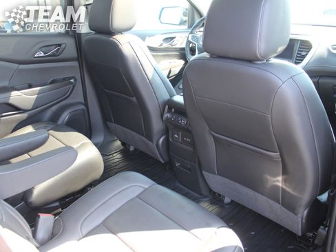 Used 2023 GMC Acadia SLT w/ Preferred Package AWD/4WD image 26