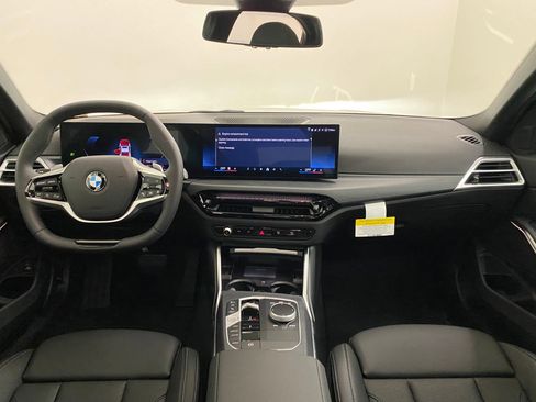 Used 2025 BMW 330i xDrive Sedan w/ Convenience Package image 15