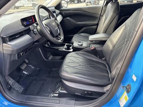 Used 2023 Ford Mustang Mach-E Select image 17