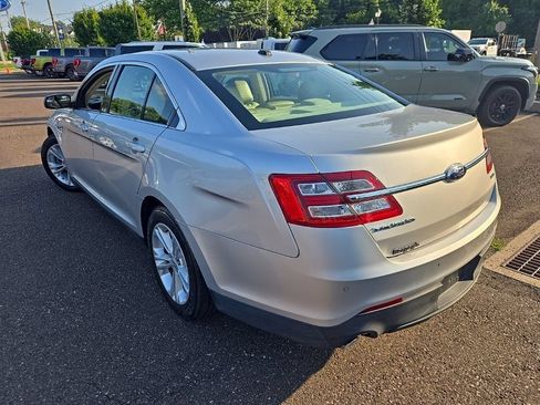 Used 2013 Ford Taurus SEL FWD image 5