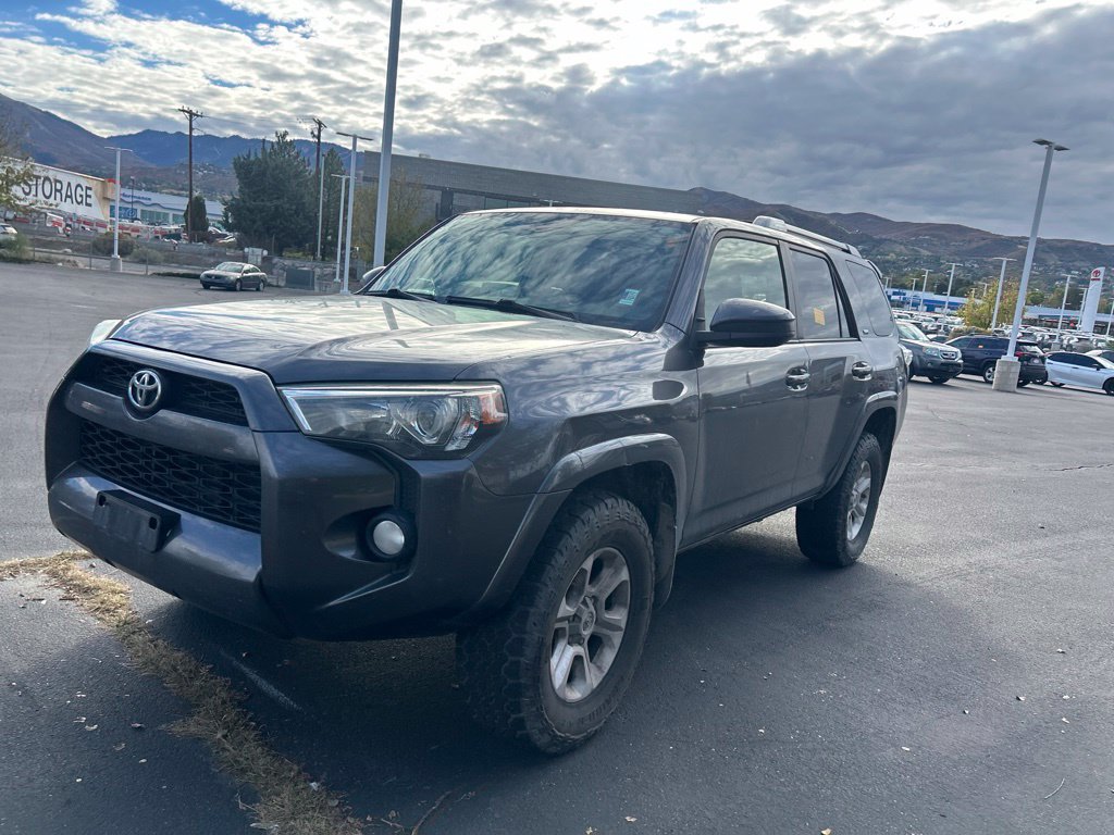 Used 2015 Toyota 4Runner SR5 AWD/4WD image 12