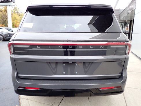 New 2025 Lincoln Navigator Black Label image 4