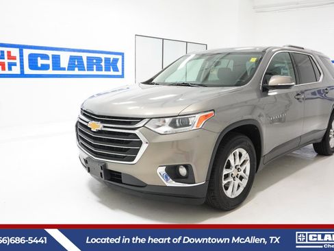 Used 2018 Chevrolet Traverse LT image 1