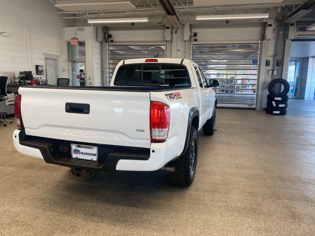 Used 2019 Toyota Tacoma TRD Off-Road w/ Technology Package AWD/4WD image 5