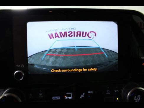 Used 2023 Toyota Highlander XLE AWD/4WD image 27