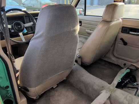 Used 1994 Jeep Cherokee SE image 18