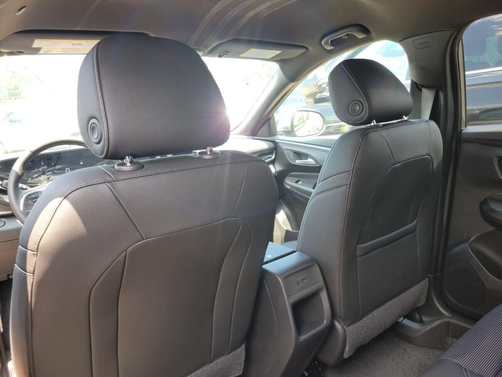 New 2026 Buick Envista Sport Touring w/ Convenience I Package FWD image 23