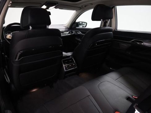 Used 2017 BMW 740i xDrive AWD/4WD image 33