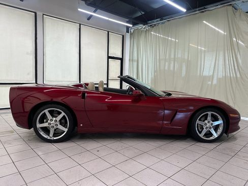 Used 2007 Chevrolet Corvette Convertible w/ Preferred Equipment Group RWD image 12