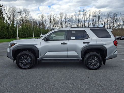 New 2026 Toyota 4Runner SR5 image 9