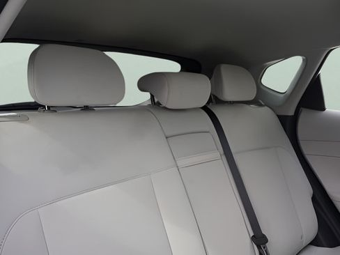 Used 2025 Hyundai Kona SEL FWD image 16