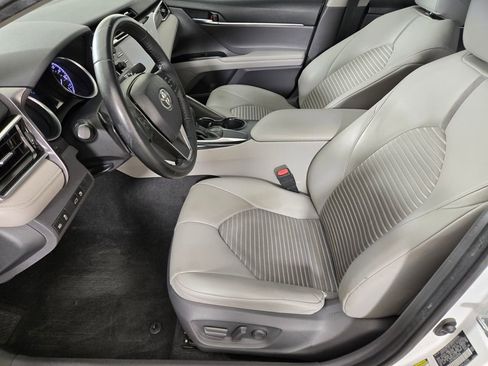 Used 2018 Toyota Camry SE w/ Audio Package FWD image 15