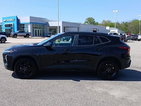 Used 2024 Chevrolet Trax ACTIV w/ Driver Confidence Package image 5