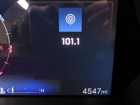 Used 2025 Chevrolet Colorado Trail Boss image 12