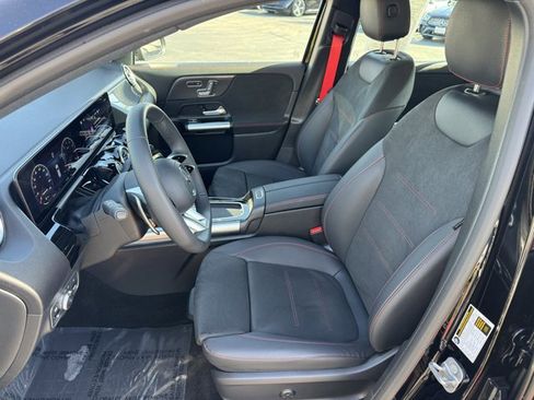 Used 2025 Mercedes-Benz GLA 35 AMG 4MATIC image 16