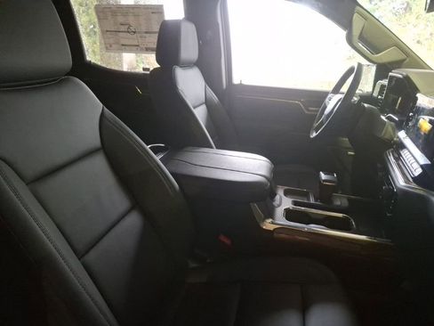 Used 2026 Chevrolet Silverado 1500 RST w/ Dark Appearance Package image 15