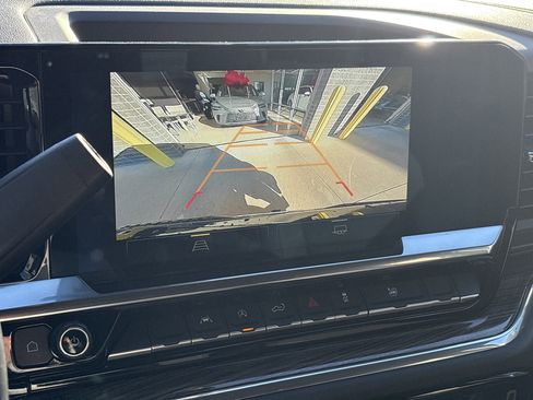 Used 2025 Chevrolet Silverado 1500 LT image 25