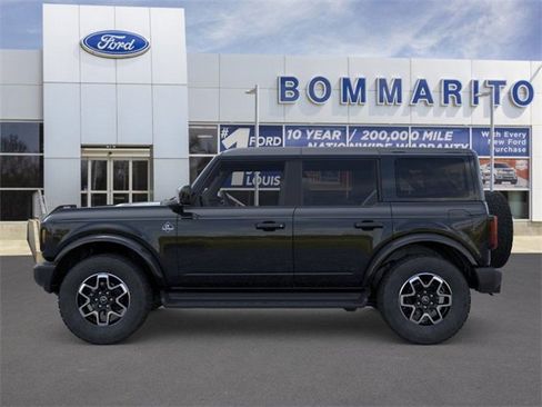 New 2025 Ford Bronco Outer Banks image 3