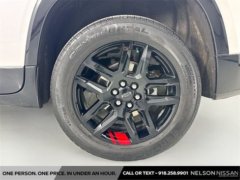 Used 2023 Chevrolet Traverse Premier w/ Redline Edition image 34