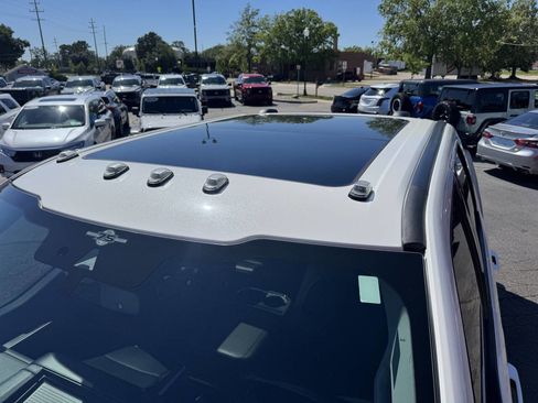Used 2023 Ford F250 Lariat w/ Sport Appearance Package AWD/4WD image 20
