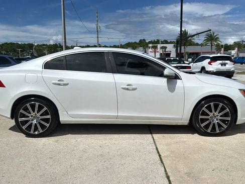 Used 2017 Volvo S60 T5 Inscription FWD image 6