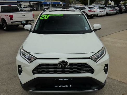 Used 2020 Toyota RAV4 Limited FWD image 8