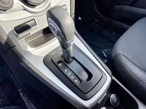 Used 2018 Ford Fiesta SE image 17