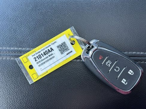 Used 2016 Chevrolet Malibu LT image 34