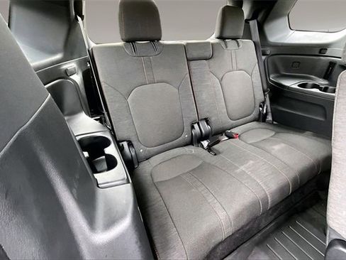 Used 2025 Honda Pilot Sport image 24