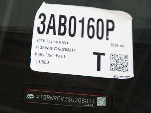 Used 2025 Toyota RAV4 XLE w/ Convenience Package image 32