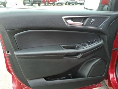 Used 2023 Ford Edge SEL w/ Convenience Package image 11