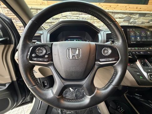 Used 2018 Honda Odyssey EX-L image 17