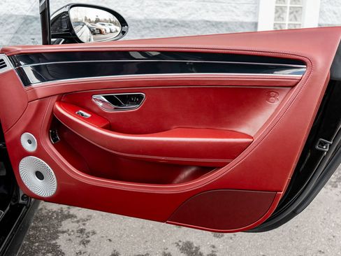 Used 2020 Bentley Continental GT image 38